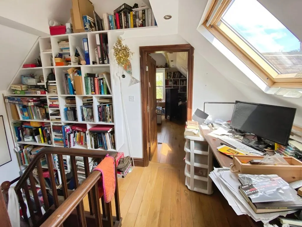 4 bed Semi-Detached