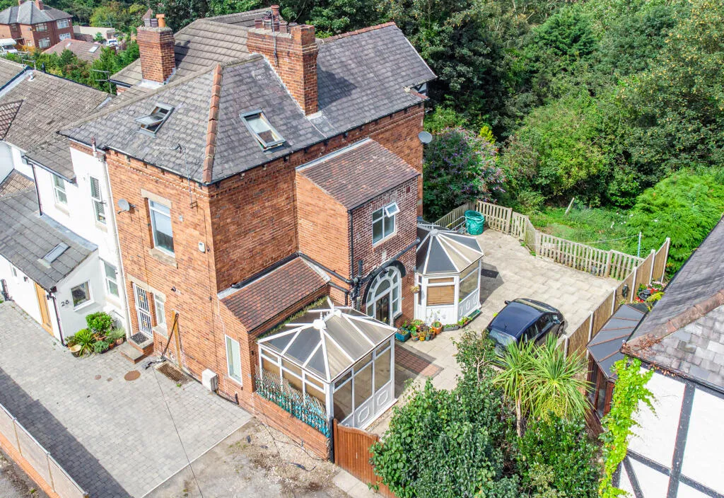 4 bed Semi-Detached