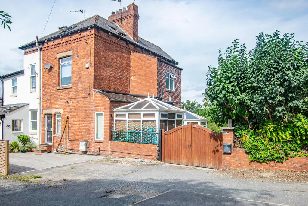 4 bed Semi-Detached