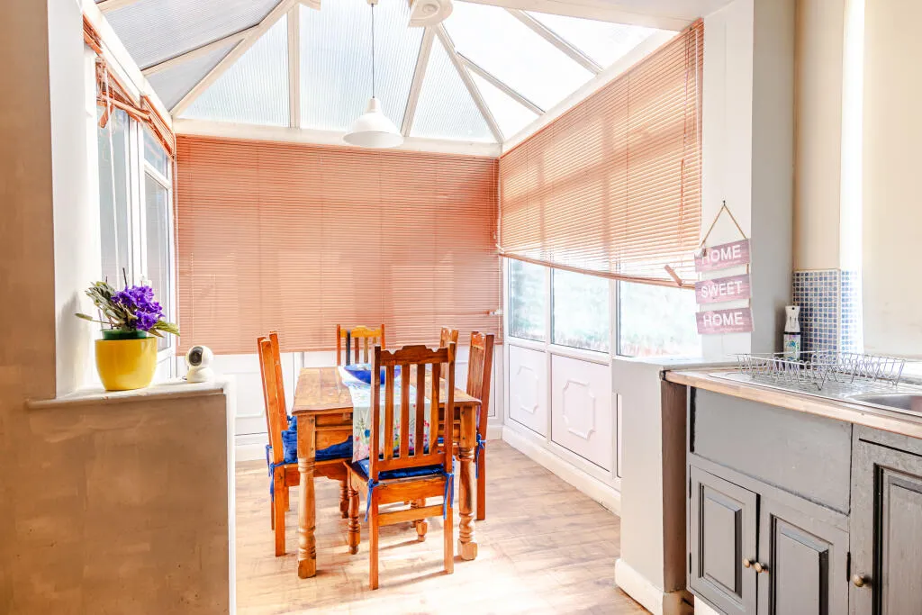 4 bed Semi-Detached