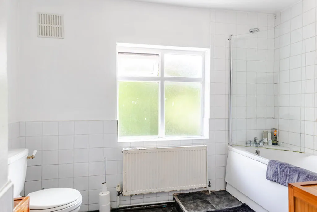 4 bed Semi-Detached