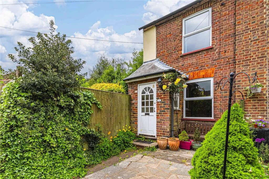 2 bed End of Terrace
