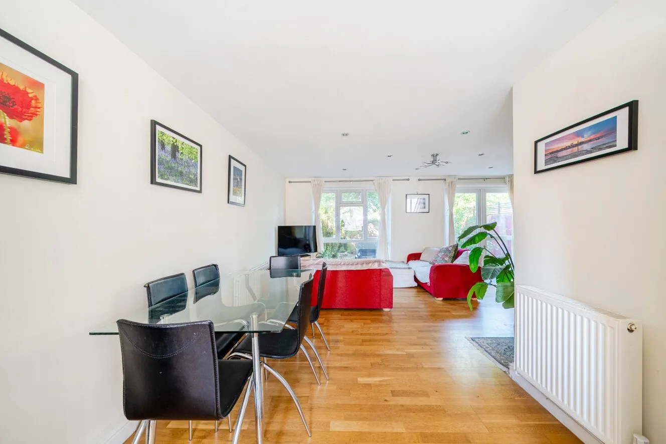 3 bed Terraced