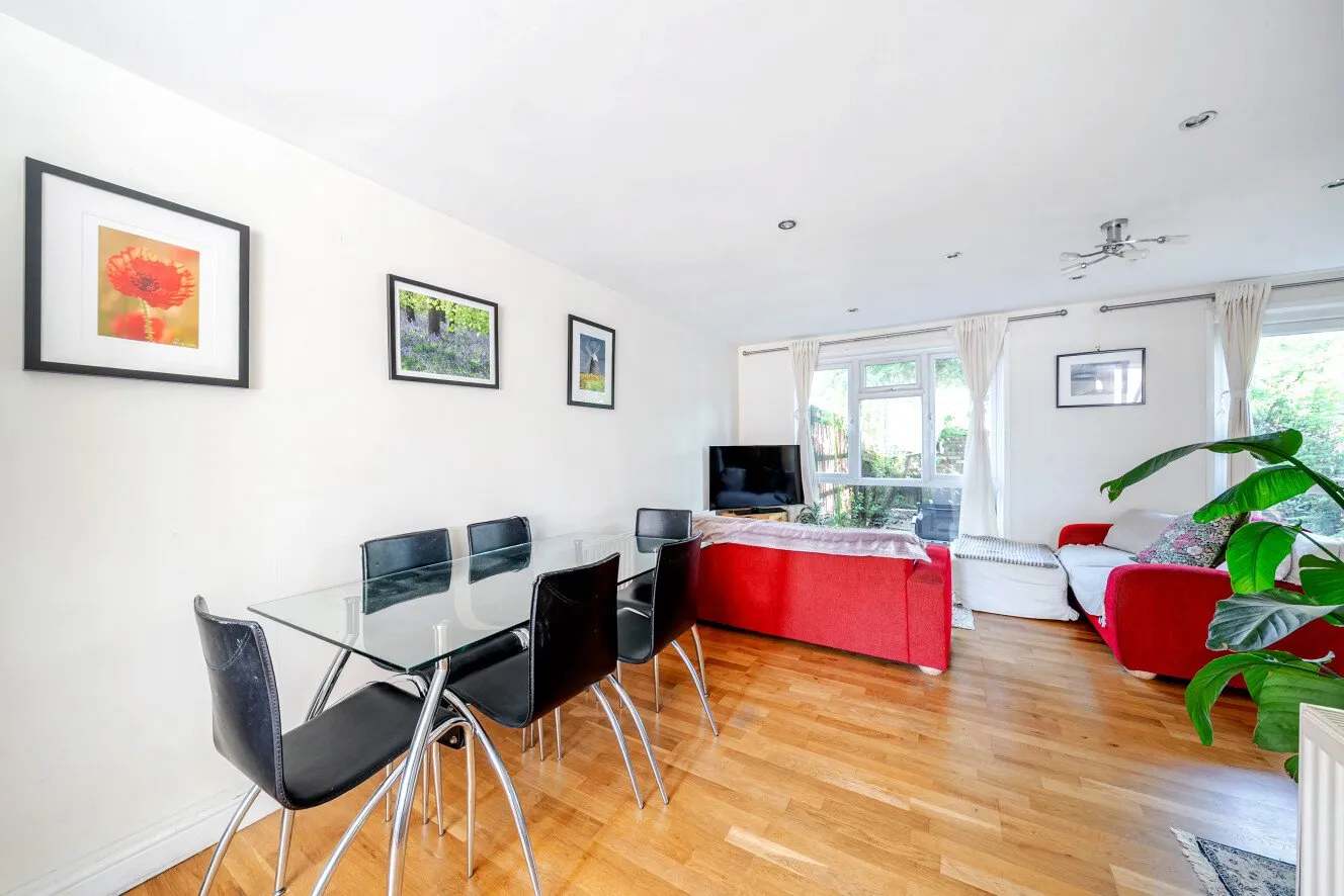 3 bed Terraced