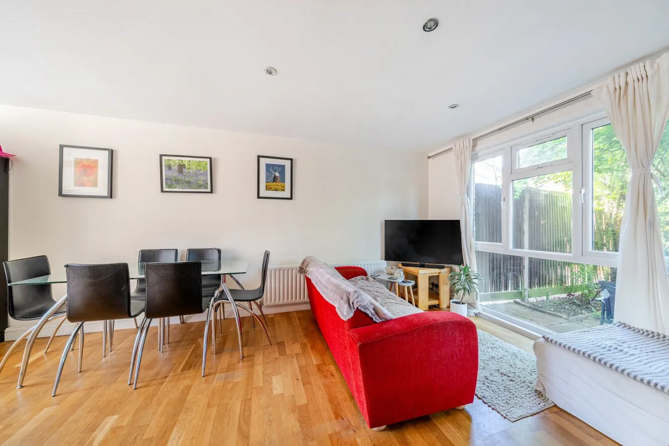 3 bed Terraced