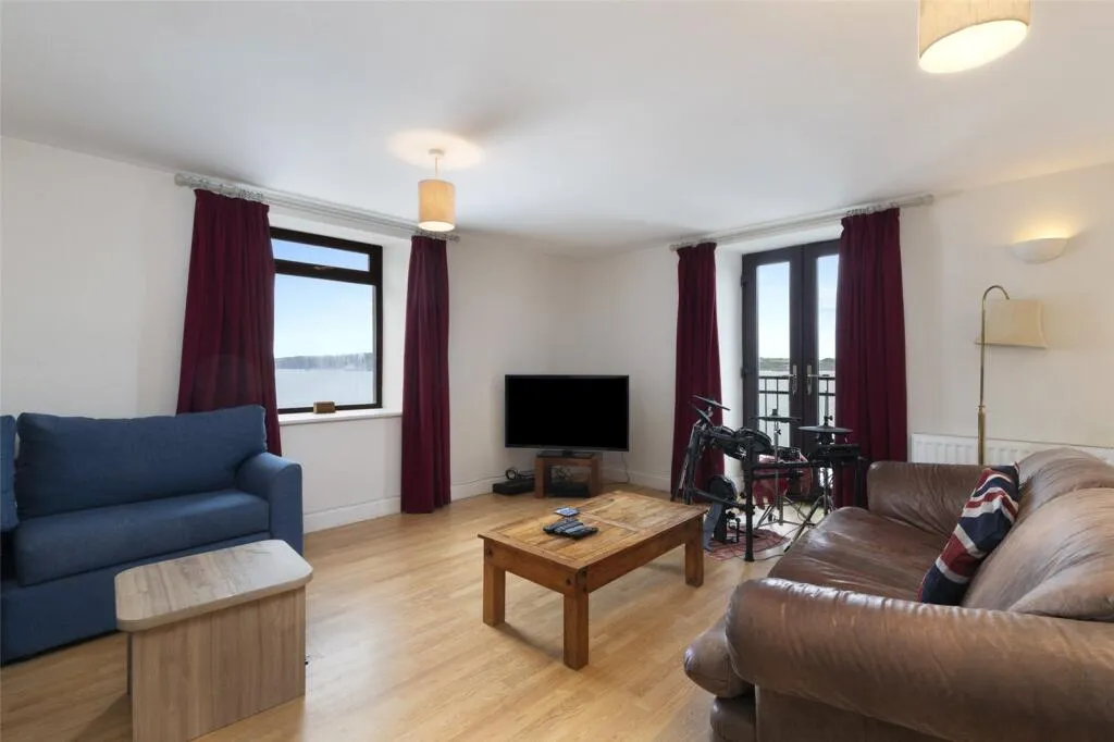 6 bed End of Terrace