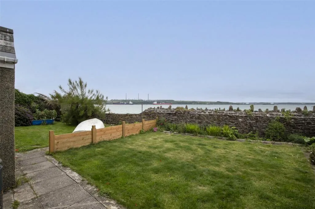 6 bed End of Terrace