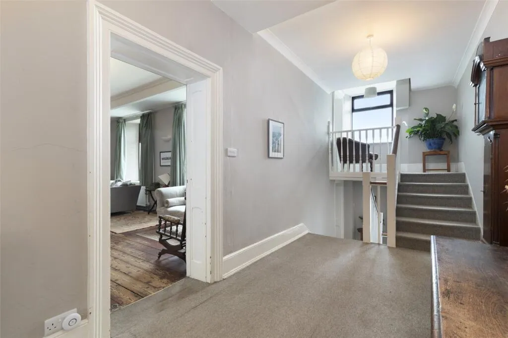 6 bed End of Terrace