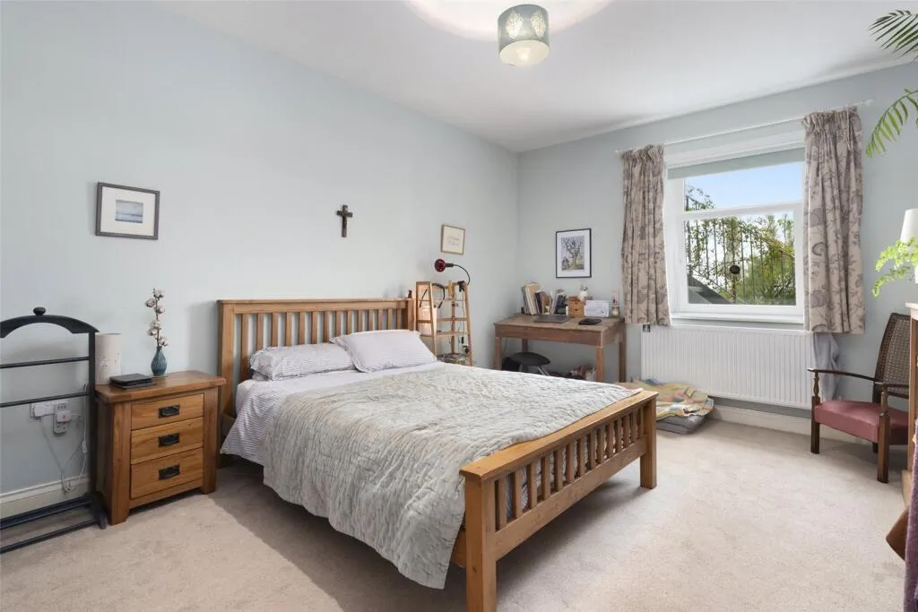 6 bed End of Terrace