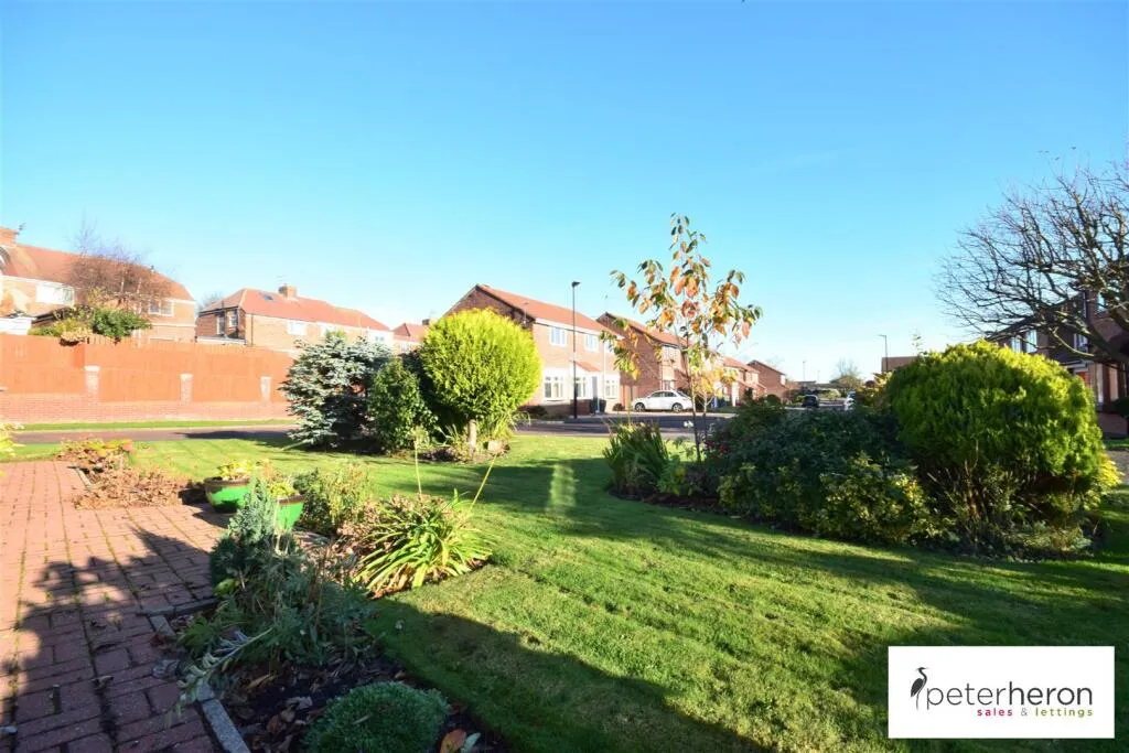 3 bed Semi-Detached Bungalow
