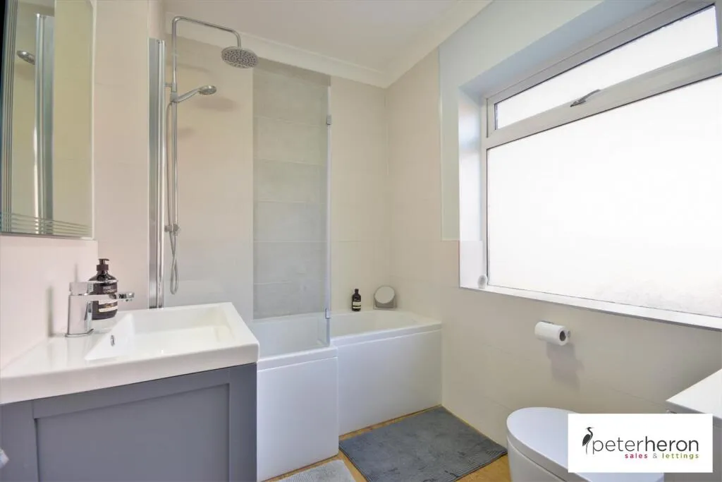 3 bed Semi-Detached Bungalow
