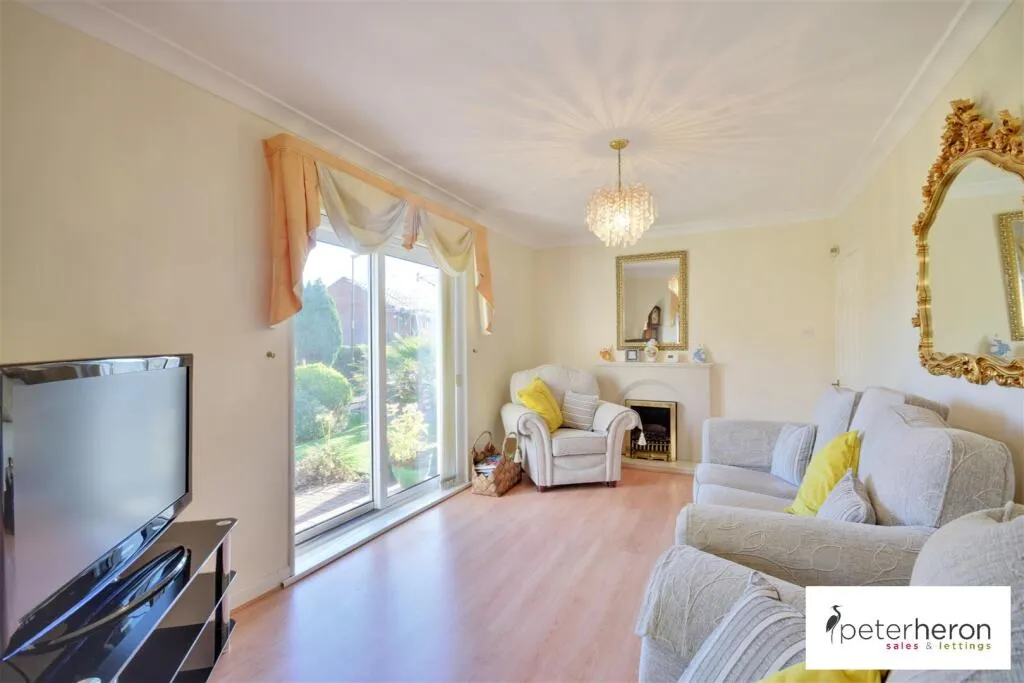 3 bed Semi-Detached Bungalow