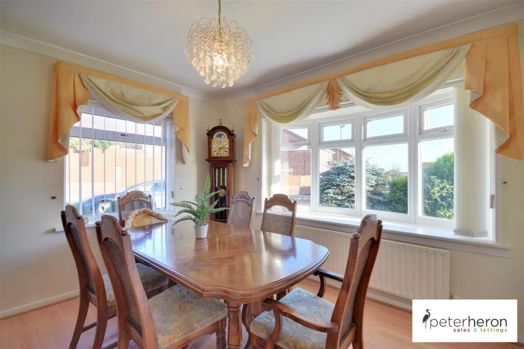 3 bed Semi-Detached Bungalow