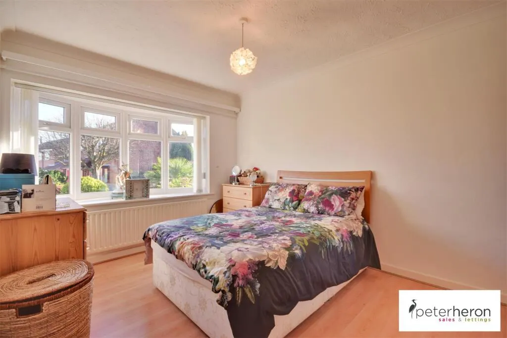 3 bed Semi-Detached Bungalow