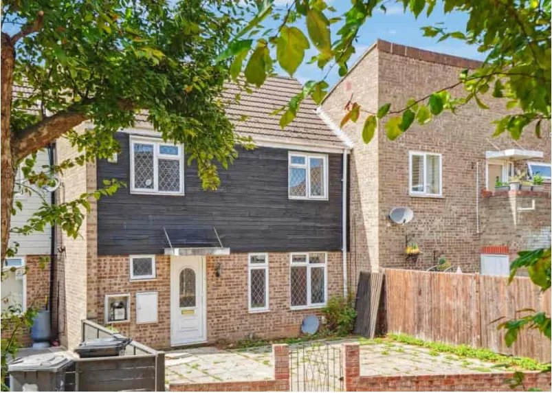 4 bed Semi-Detached