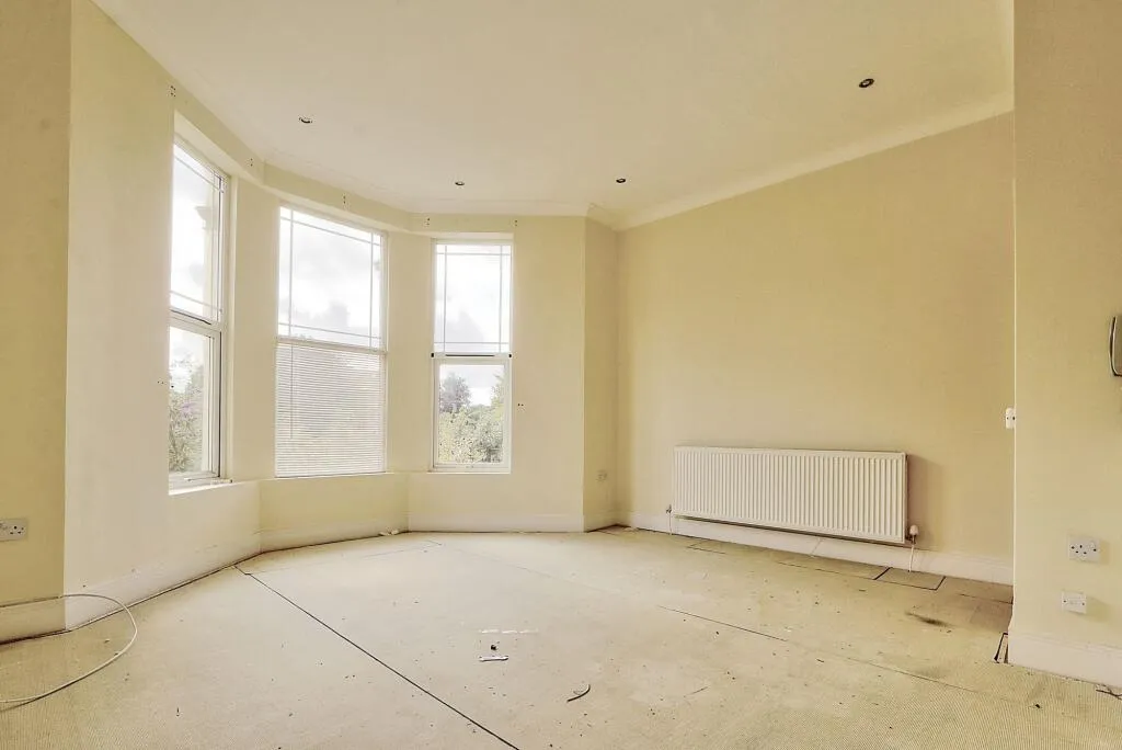 7 bed Block of Apartments