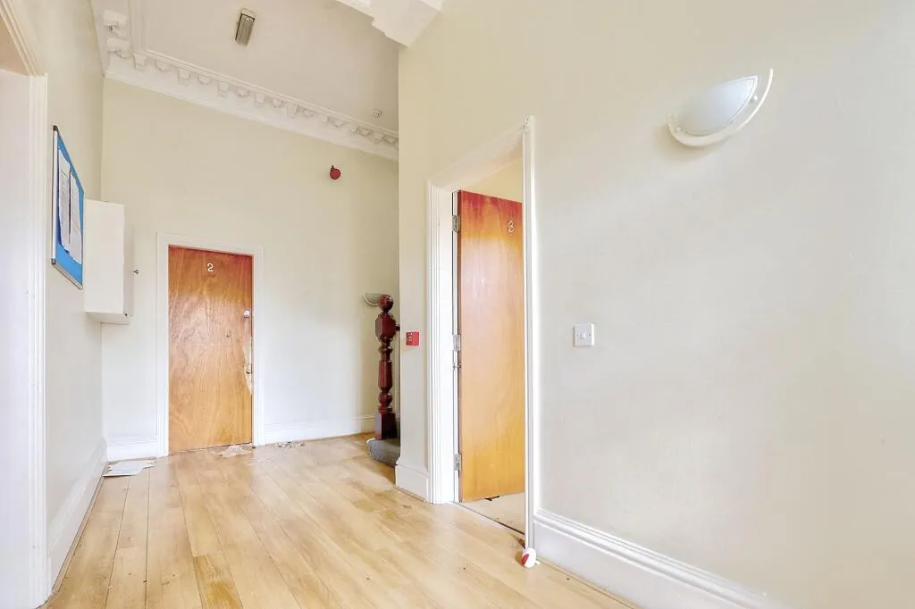 7 bed Block of Apartments