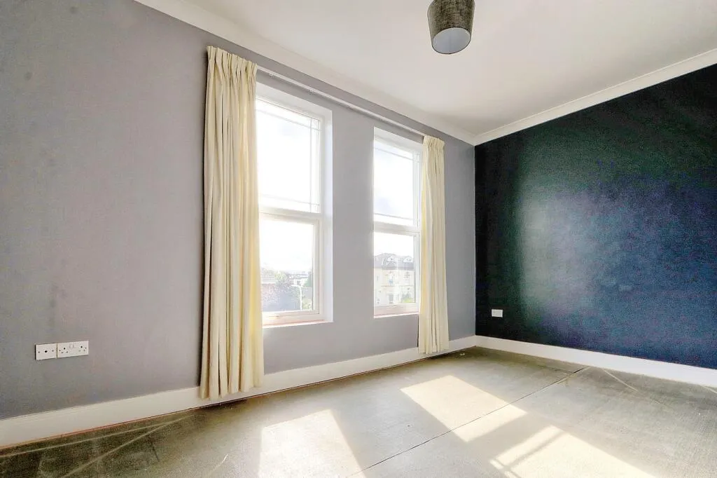 7 bed Block of Apartments