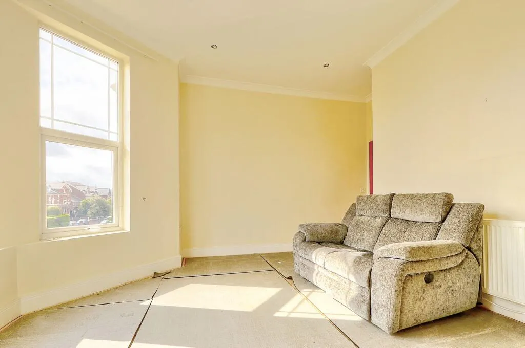 7 bed Block of Apartments
