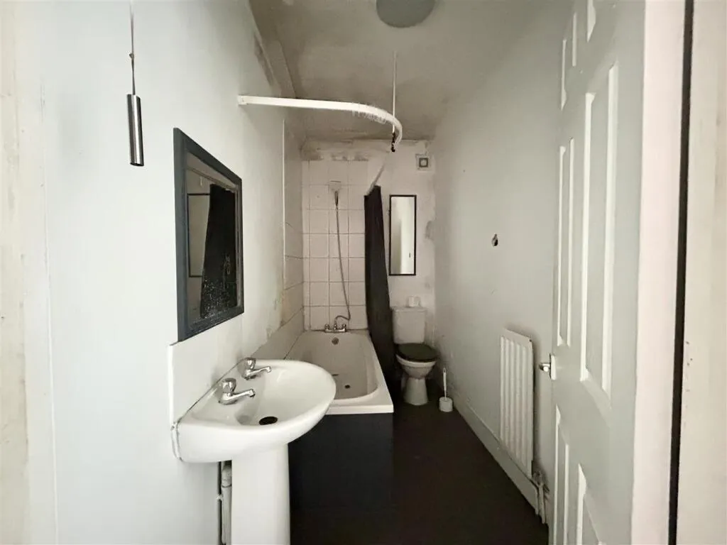 2 bed Terraced