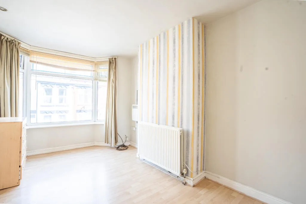 4 bed Block of Apartments
