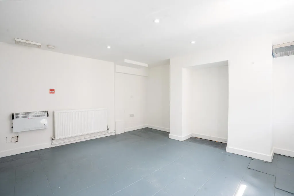 4 bed Block of Apartments