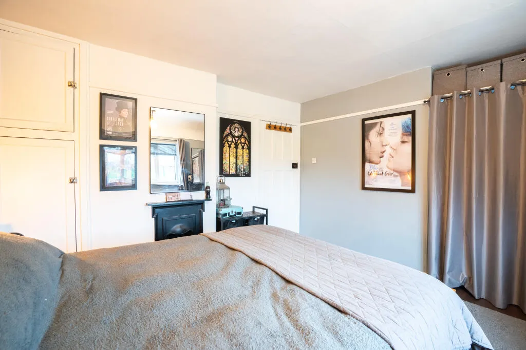 3 bed End of Terrace