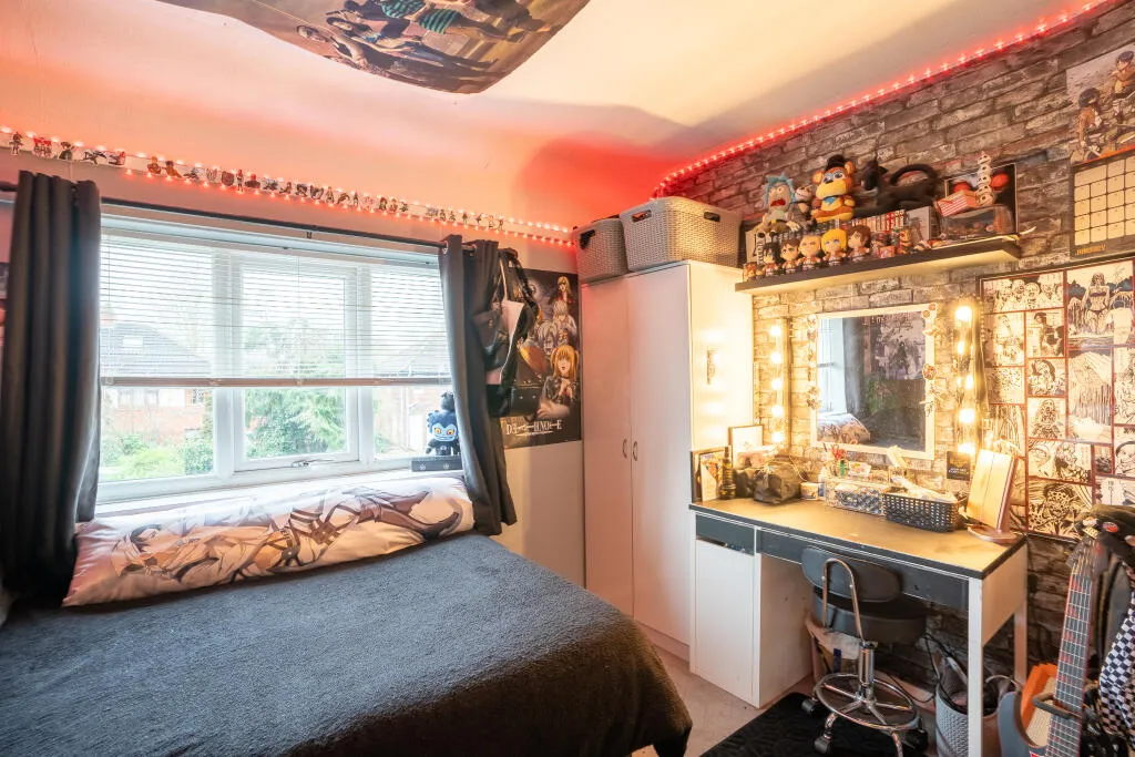 3 bed End of Terrace