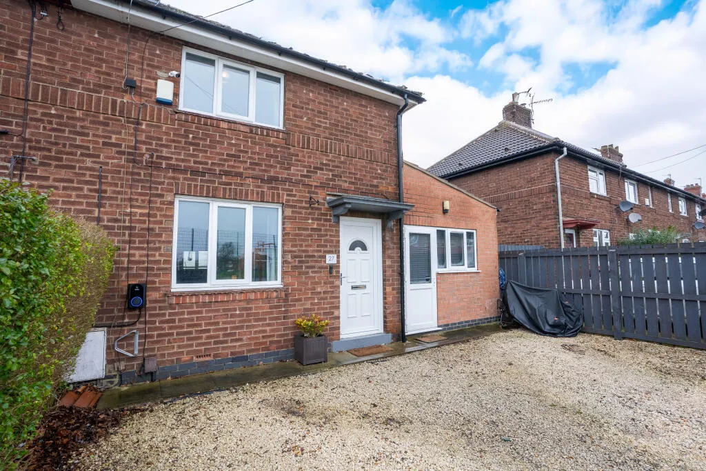 3 bed End of Terrace