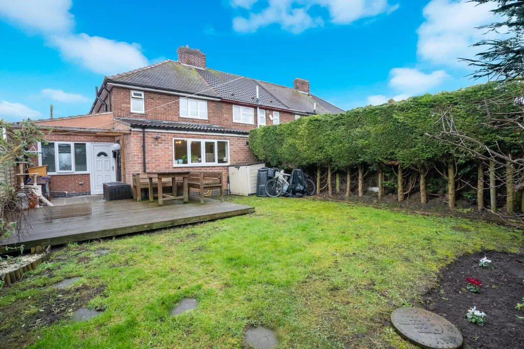 3 bed End of Terrace