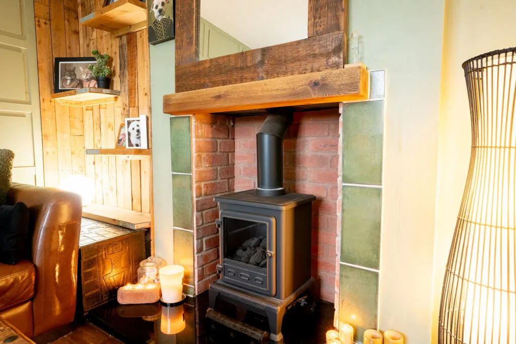 3 bed End of Terrace