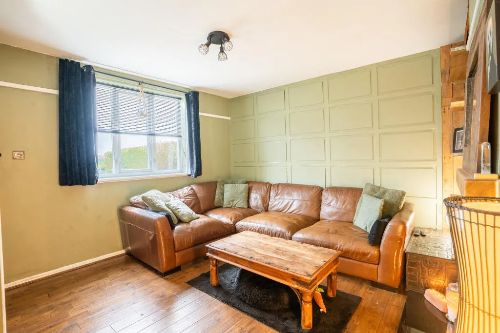 3 bed End of Terrace