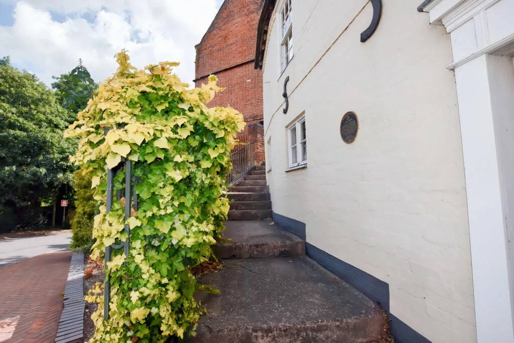 2 bed Maisonette