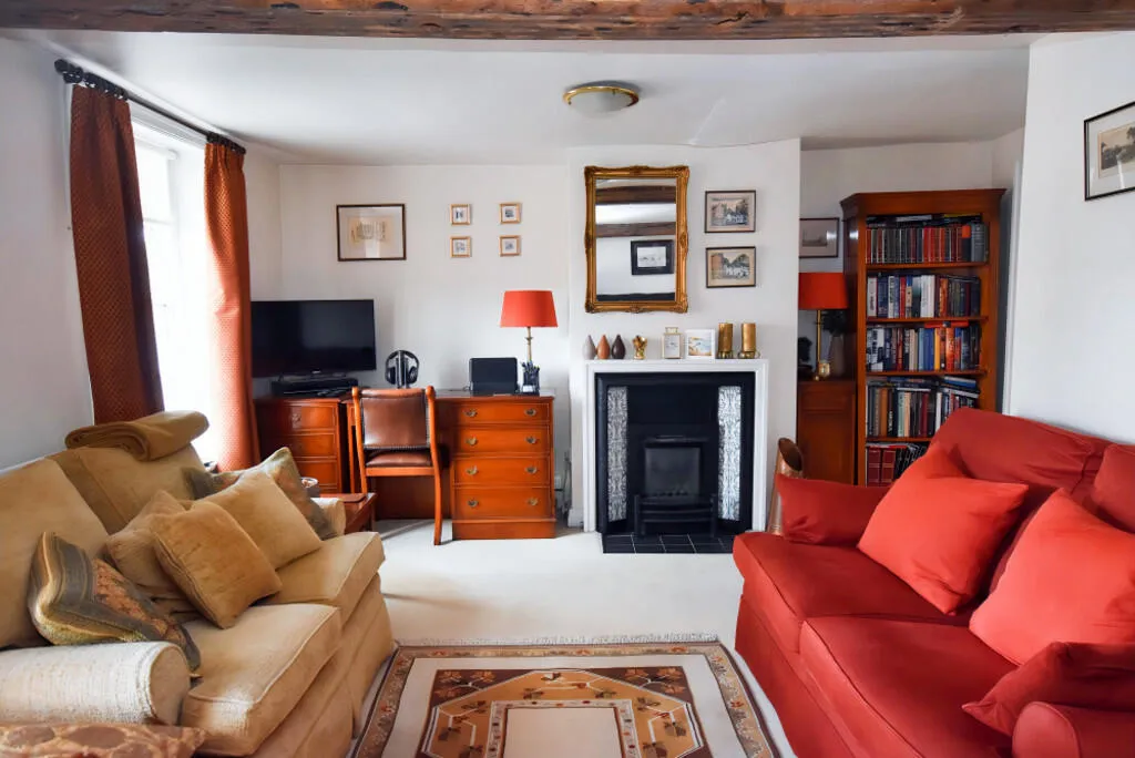 2 bed Maisonette