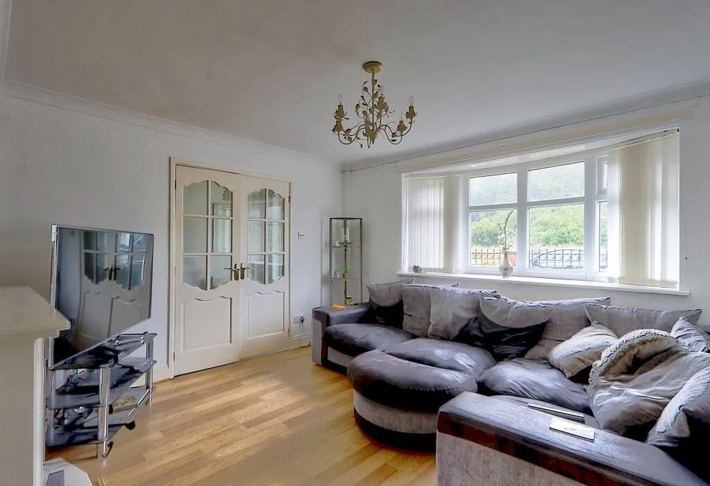 3 bed Semi-Detached
