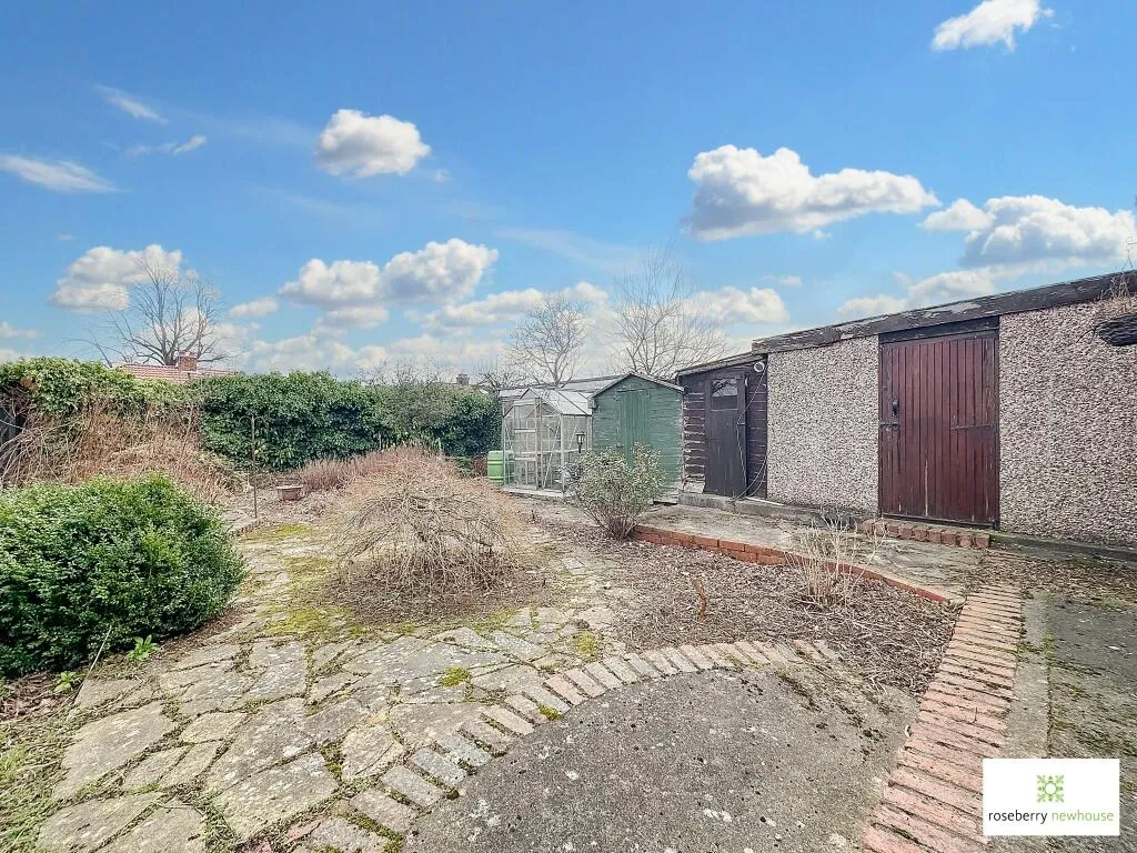 2 bed Semi-Detached Bungalow