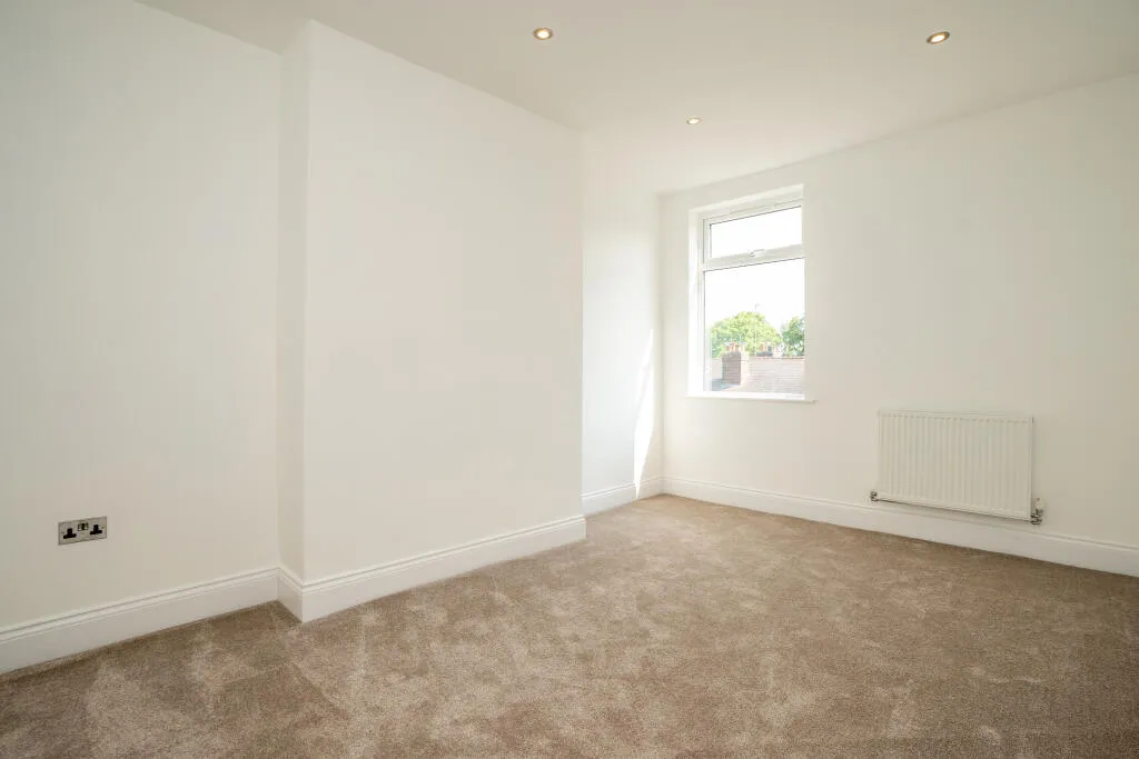4 bed Semi-Detached