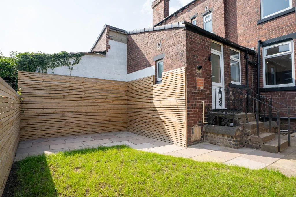 4 bed Semi-Detached