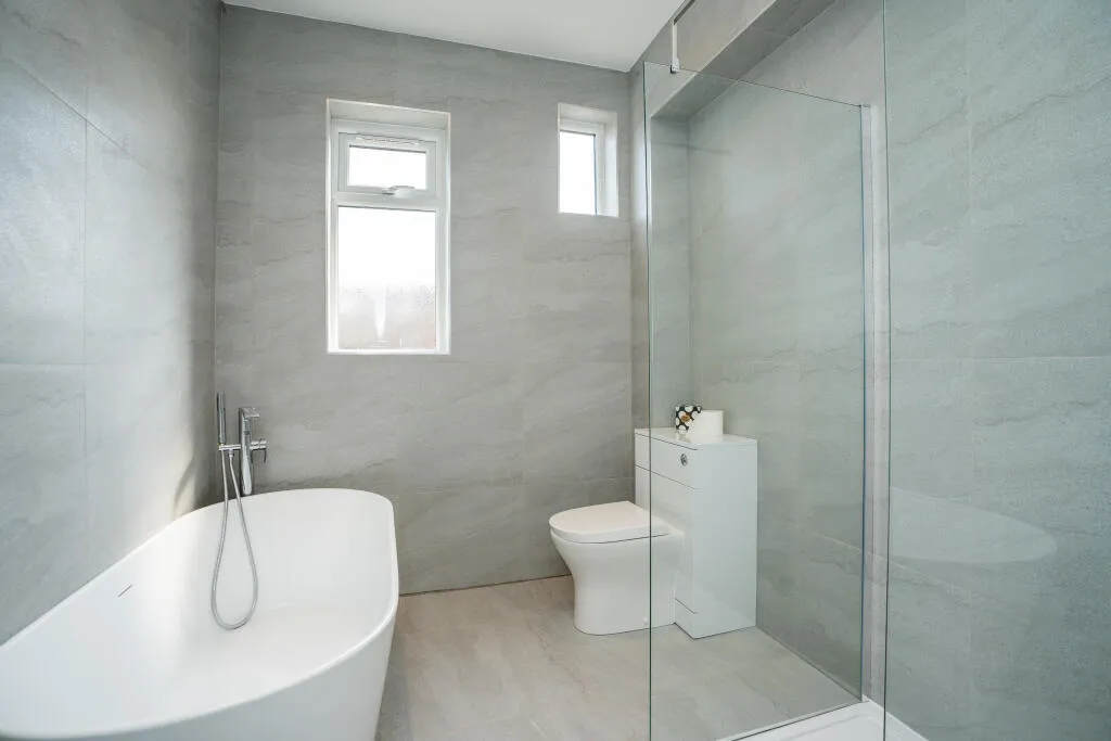 4 bed Semi-Detached