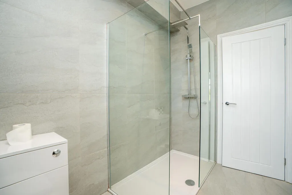 4 bed Semi-Detached