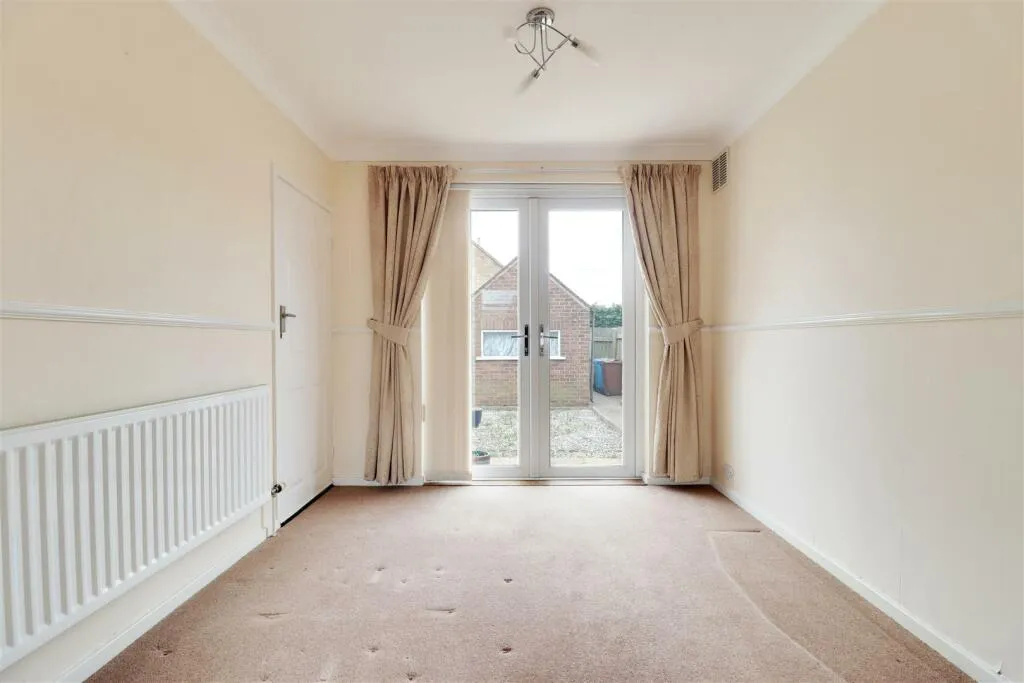 3 bed Semi-Detached