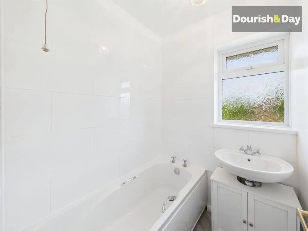 3 bed Semi-Detached
