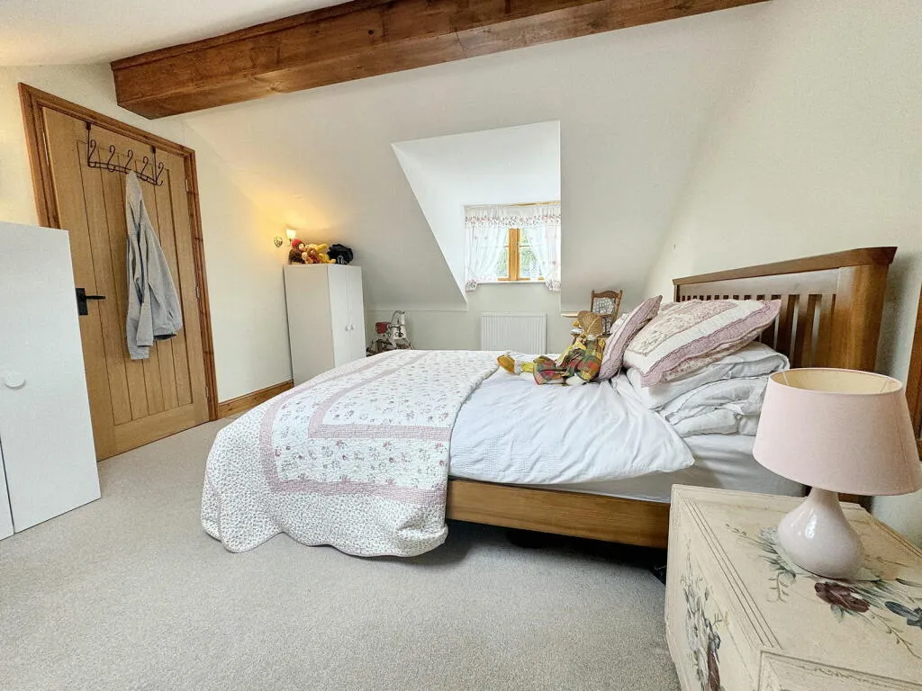 3 bed Barn Conversion