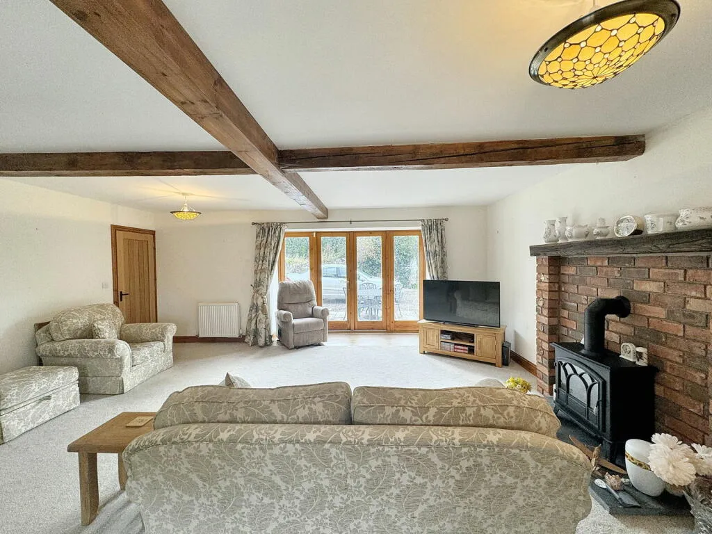 3 bed Barn Conversion