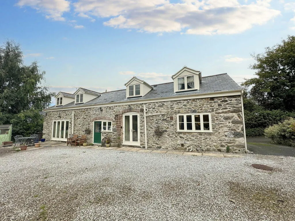 3 bed Barn Conversion