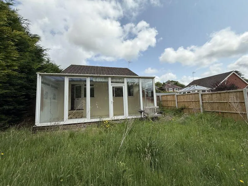 2 bed Detached Bungalow