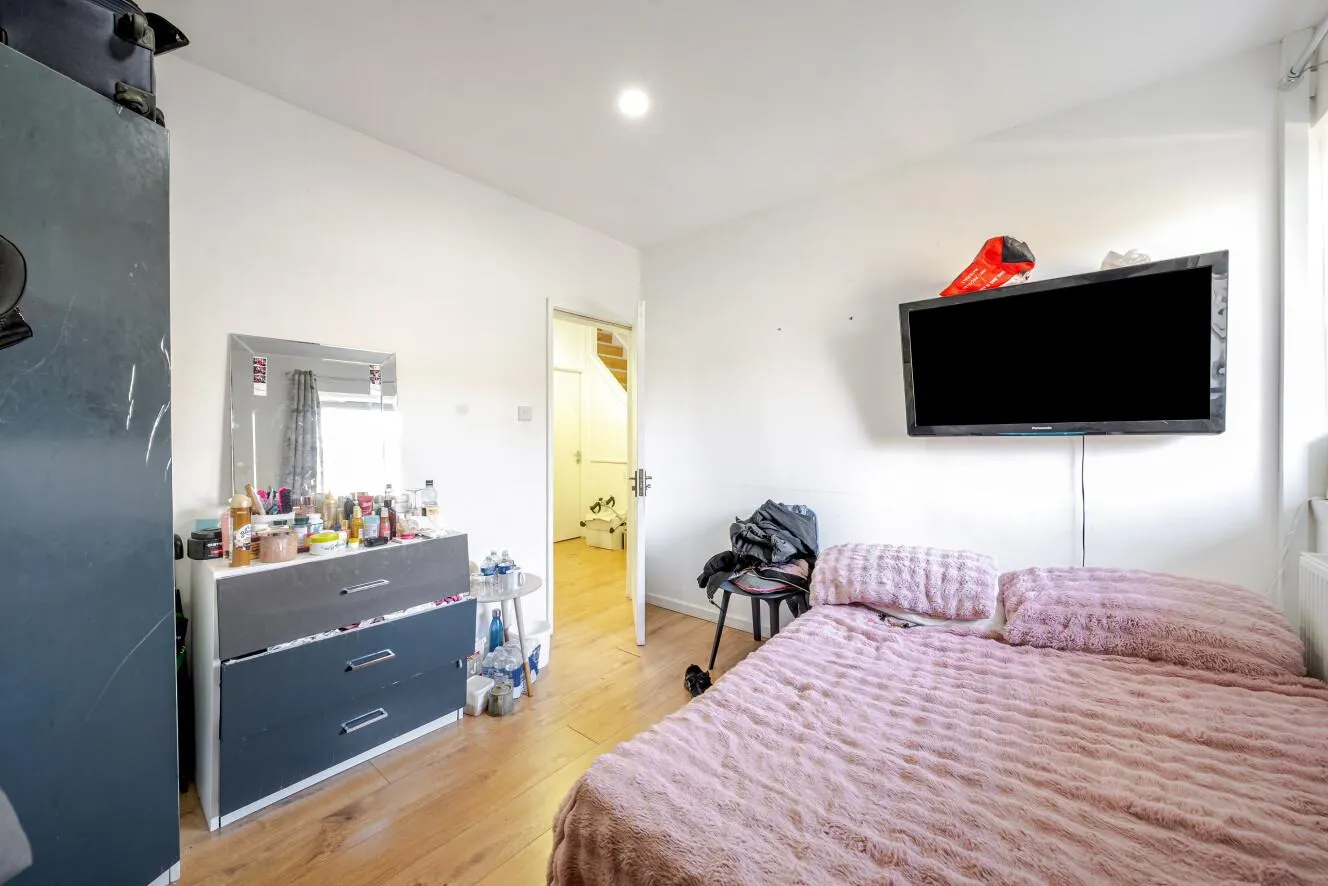 3 bed Block of Apartments
