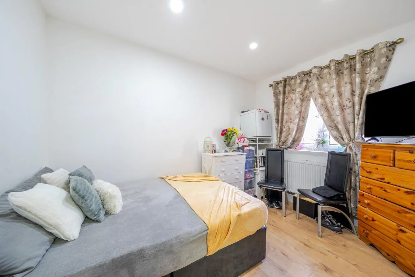3 bed Block of Apartments