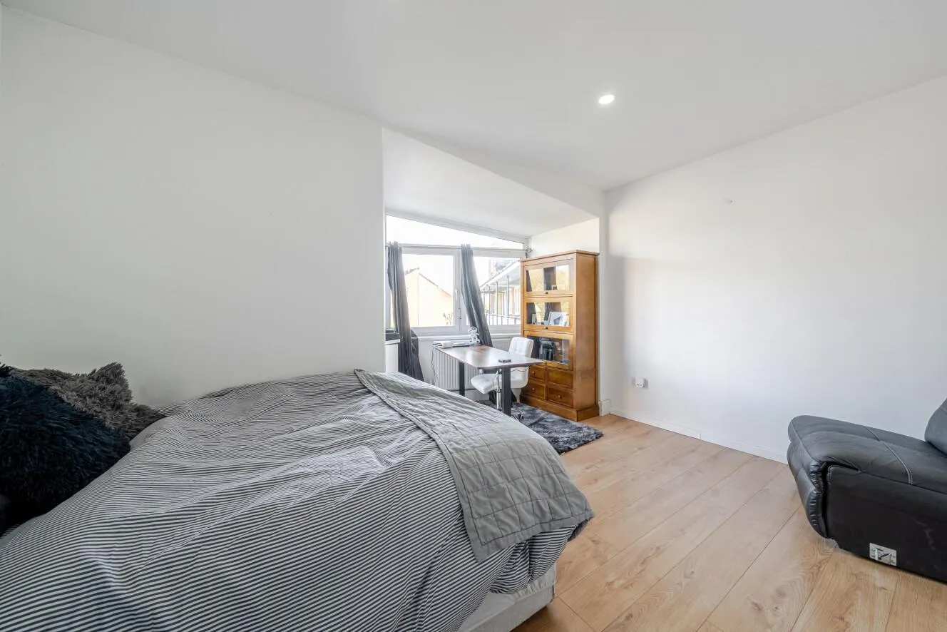 3 bed Block of Apartments
