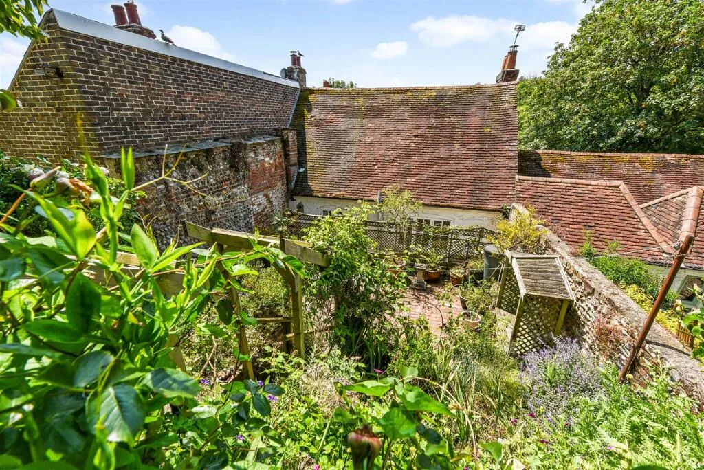 3 bed Character Property